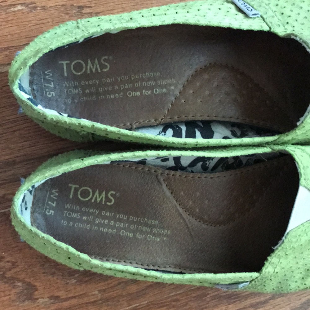 Lime Green Jersey Toms - Picture 2 of 13